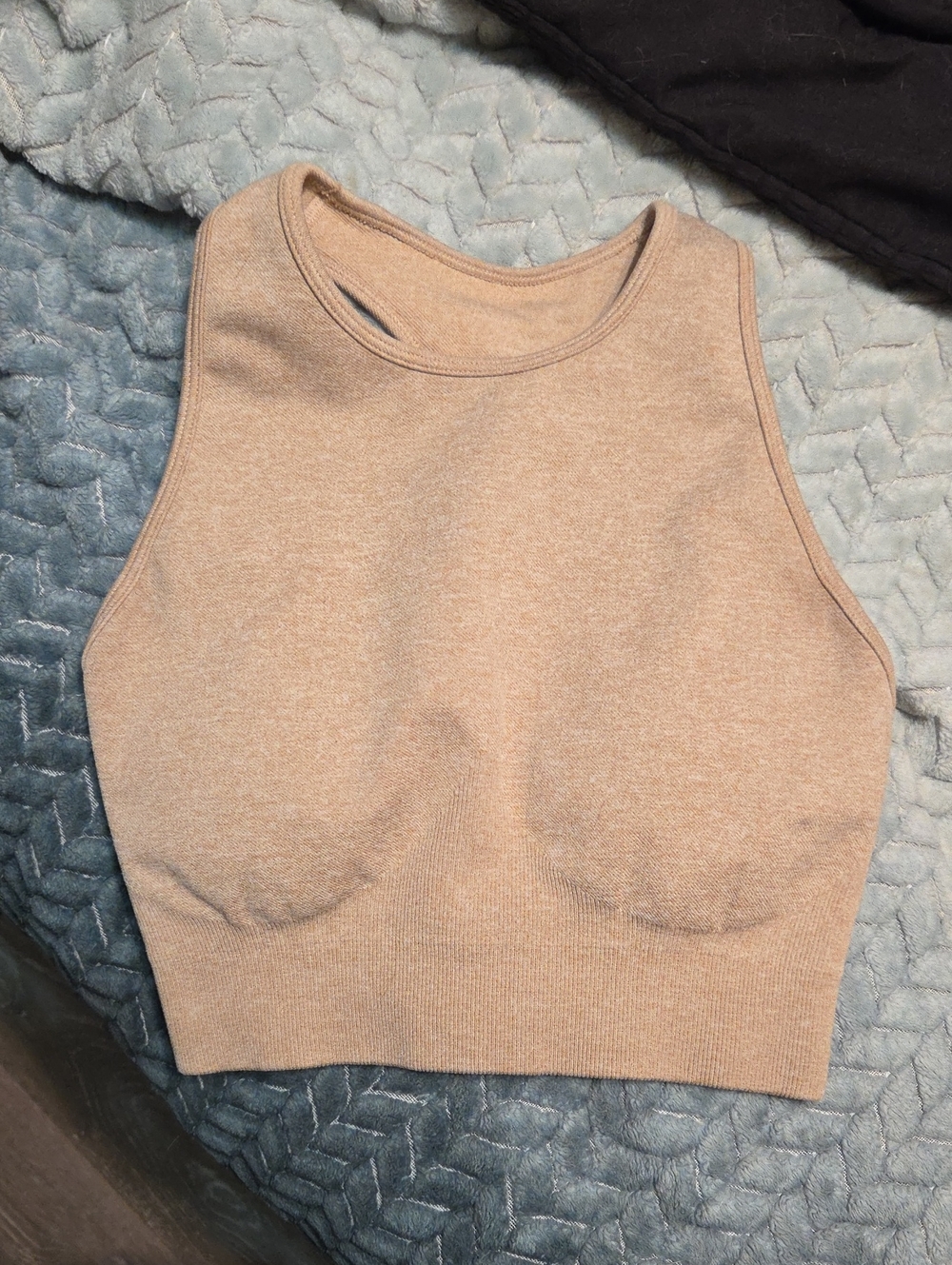 Bo + Tee Womens Athletic Top With Pads